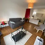 アパート Fabuleux T3 Climatise De 85 M2, Situe Au Calme Avec Grand Parking Gratuit Prive ,fibre Wifi