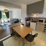 Fabuleux T3 Climatise De 85 M2, Situe Au Calme Avec Grand Parking Gratuit Prive ,fibre Wifi * サン・ゴーダンス