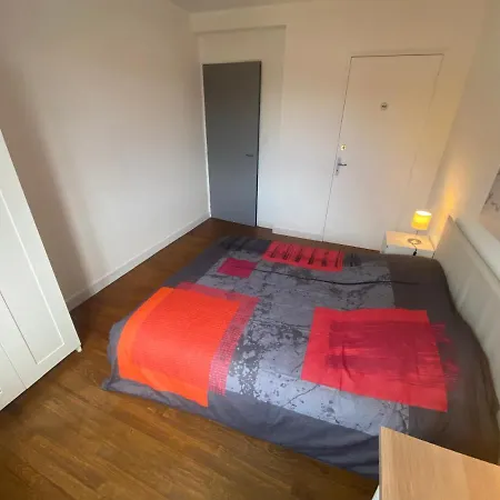 アパート Fabuleux T3 Climatise De 85 M2, Situe Au Calme Avec Grand Parking Gratuit Prive ,fibre Wifi サン・ゴーダンス